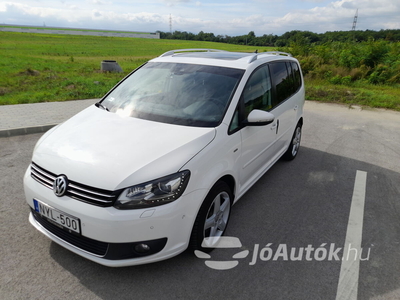 VOLKSWAGEN Touran