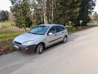 FORD FOCUS 1.4 Ambiente