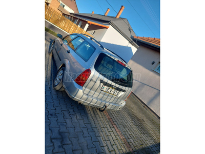 FORD FOCUS 1.6 Ambiente