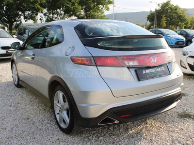 HONDA CIVIC 1.8 Type-S Xenon Panoráma tető Digit klíma Tempomat