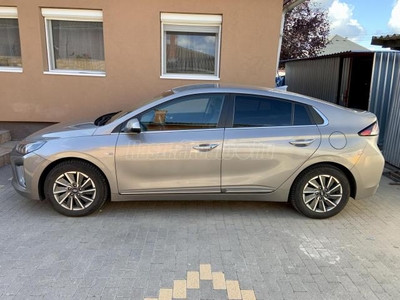 HYUNDAI IONIQ electric Executive (Automata) Ráncfelvarrott!Led lámpa!Garanciális!Vez.szervízkönyv!Friss szervíz!Full extra!