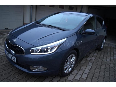 KIA CEE'D 1.4 CVVT FIFA Limited