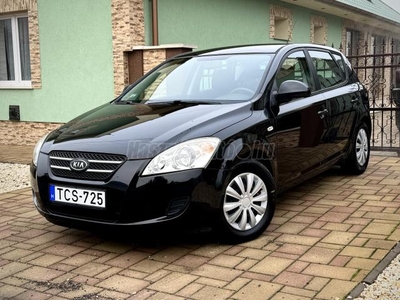 KIA CEE'D 1.4 L Cool Benzin. 73.000 Km