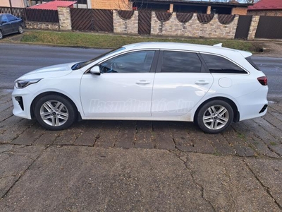 KIA CEE'D Ceed 1.4 T-GDI Gold