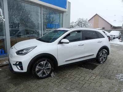 KIA NIRO e-Niro 64kWh Platinum JBL Sound.Led.Kamera.D.Klima.űl.fű.Szelőzés.Full-Full