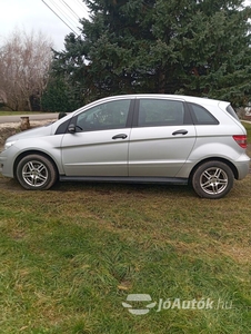 MERCEDES-BENZ B-osztály