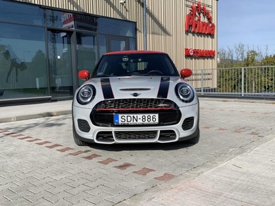 MINI COOPER 2.0 JohnWorks Magyarországi. Automata. LED. Harman/Kardon. Keyless. Panorama