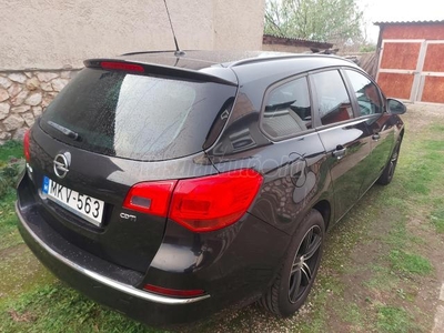 OPEL ASTRA J 1.7 CDTI Active