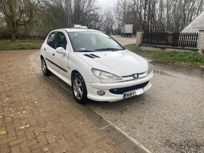 PEUGEOT 206 1.1 Presence