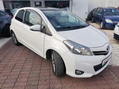 TOYOTA YARIS 1.33 Executive Panoráma tető/Félbőr/2 év Műszaki Garancia