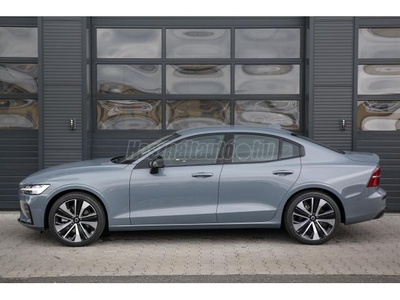 VOLVO S60 2.0 [B4] MHEV Plus Dark DCT