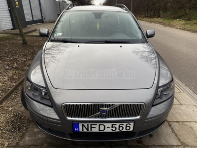 VOLVO V50 2.0 D Megkímél. Bőr belső. Gyönyörű!