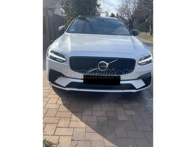 VOLVO V90 2.0 [T6] Recharge Plus Dark AWD Geartronic