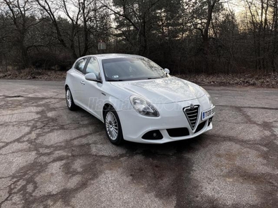 ALFA ROMEO GIULIETTA 1.6 JTDM-2 Distinctive