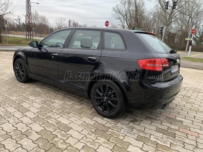 AUDI A3 1.6 TDI Attraction DPF