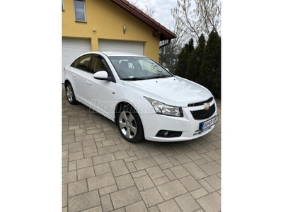 CHEVROLET CRUZE 2.0 D LT (Automata)