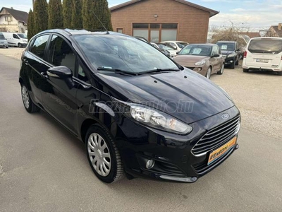 FORD FIESTA 1.25 Trend MEGKÍMÉLT V.SZ.KÖNYV KLÍMA ESP 71E KM