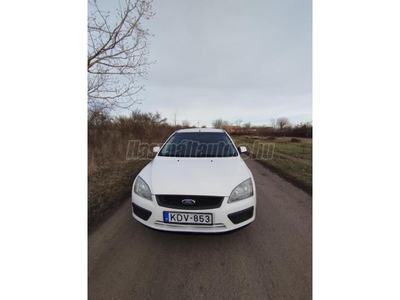 FORD FOCUS 1.4 Trend