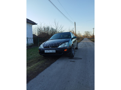 FORD FOCUS 1.6 Ghia