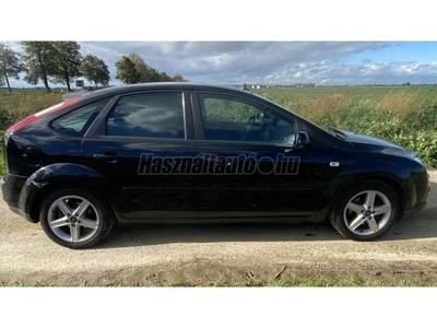 FORD FOCUS 1.6 Ghia GHIA