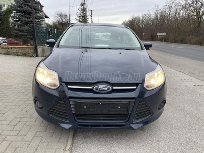 FORD FOCUS 1.6 Ti-VCT Trend ALUFELNI.MULTIKORMÁNY.VEZETETT SZERVÍZKÖNYV