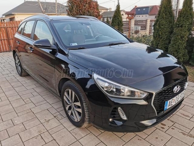 HYUNDAI I30 1.0 T-GDi Premium NAVIGÁCIÓ.LED NAPPALI FÉNY. MULTIKORMÁNY. KAMERA. DIGITÁLIS KLÍMA. .ÜLÉSFŰTÉS. K