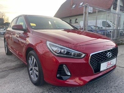 HYUNDAI I30 1.6 CRDi MP Premium 99.000KM NAVI TOLATÓKAMERA TEMPOMAT SÁVTARTÓ DIG.KLIMA Ü.FŰTÉS HOLTTÉRFIGYELŐ