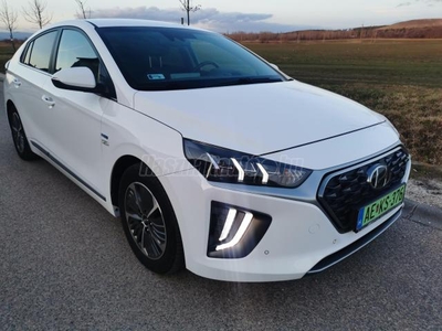 HYUNDAI IONIQ plug-in 1.6 GDi Premium DCT FACELIFT Igazi PREMIUM szellőztetett BŐR e-h ülés és korm fűtés GYÁRI FÉNY szkön