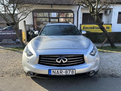 INFINITI QX70 3.0 d S Design (Automata) VÉGIG MÁRKASZERVIZ / TELJES FELSZERELTSÉG