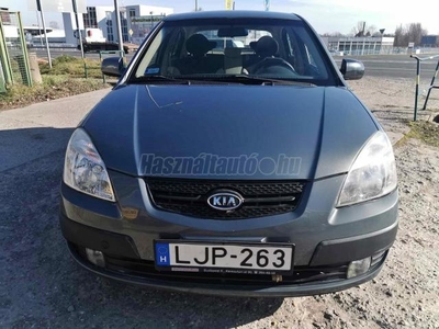 KIA RIO 1.6i Benzines Automataváltós.Klimás