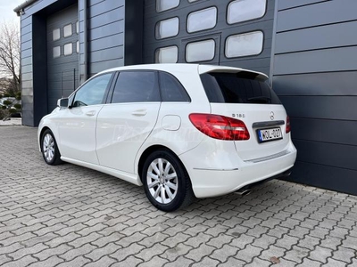 MERCEDES-BENZ B 180 BlueEFFICIENCY SZERVIZELT / 2.TULAJ / MAGYARORSZÁG-i / NAVI / ÜLÉSFŰTÉS / 2x PARKRADAR