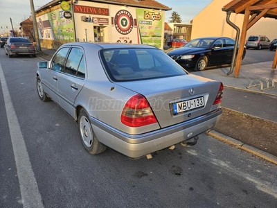 MERCEDES-BENZ C 220 D Elegance Vonóhorog!