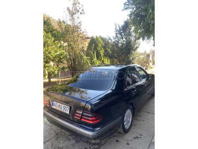 MERCEDES-BENZ E 220 CDI Classic (Automata)