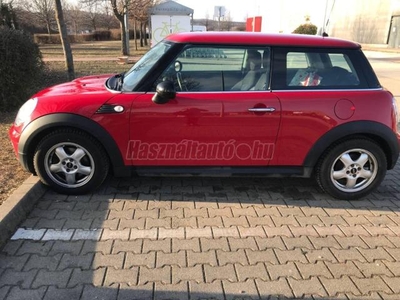 MINI MINI ONE 1.4 Sérülésmentes újszerű 79000 km összes dokumentáció 2gyári kulcs magánszemélytől!