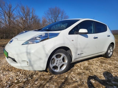 NISSAN LEAF Acenta 30 kWh (Automata) Friss szervíz!