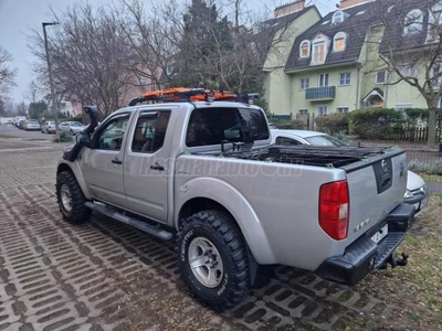 NISSAN NAVARA 4WD Double 2.5D XE