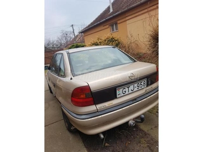 OPEL ASTRA F 1.6 16V Classic Family