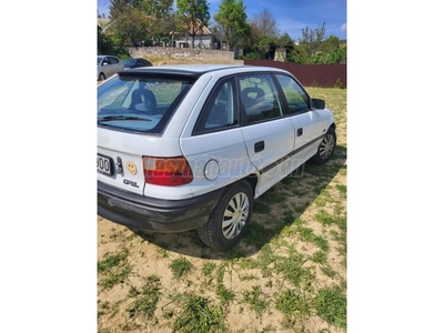 OPEL ASTRA F 1.8 GL (Automata)