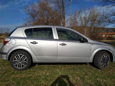 OPEL ASTRA H 1.6 Essentia