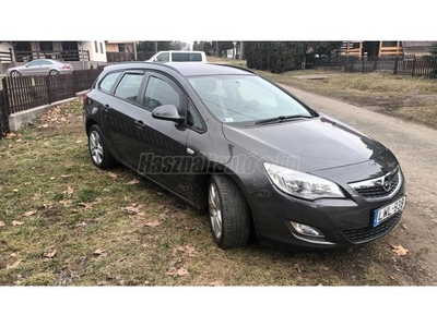 OPEL ASTRA J 1.4 T Sport