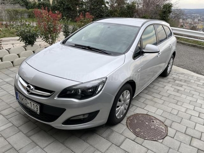 OPEL ASTRA J Sports Tourer 1.4 T Selection EURO6 83.000 km!