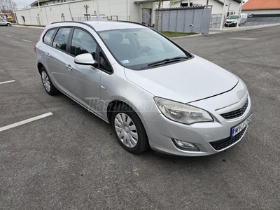 OPEL ASTRA J Sports Tourer 1.7 CDTI Cosmo