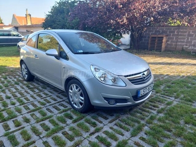 OPEL CORSA 1.2 Cosmo Easytronic