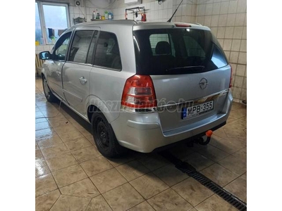 OPEL ZAFIRA B 1.7 CDTI Enjoy horog.szkönyv.7szem