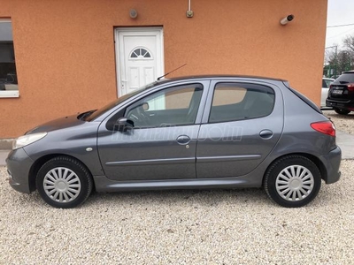 PEUGEOT 206+ 1.1 Urban EURO5 !131.000KM!KLÍMA!GYÁRI HIFI!BŐR MULTIKORMÁNY!