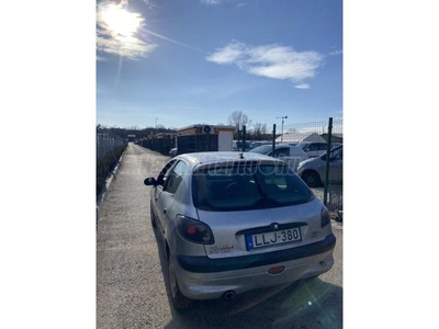 PEUGEOT 206 2.0 HDi Style