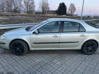 RENAULT LAGUNA