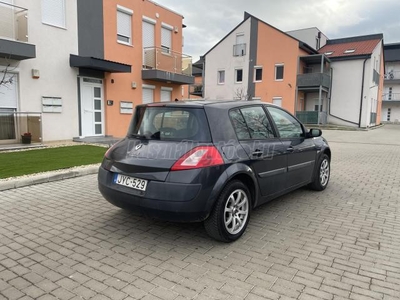 RENAULT MEGANE 1.6 16V Authentique