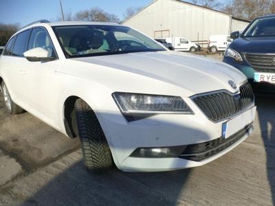 SKODA SUPERB Combi 2.0 TDI SCR Style DSG 190 LE! FRISS VEZÉRLÉS CSERE! MAGYARORSZÁGI!