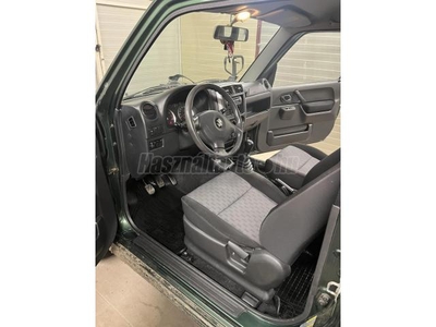 SUZUKI JIMNY 1.3 4WD AC CD 15''AW